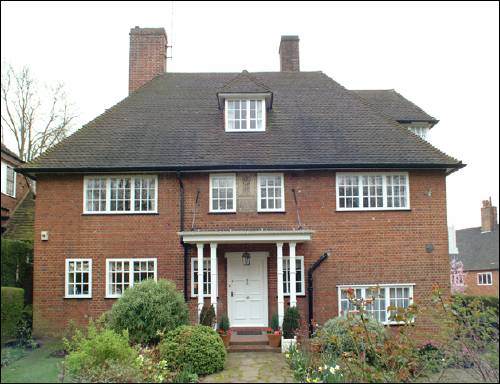 Gates House Wyldes Close